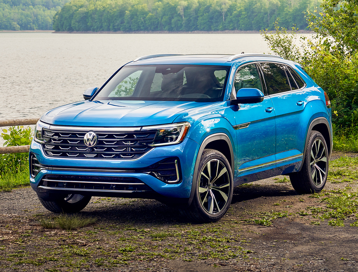 Atlas Cross Sport - Oregon International Auto Show